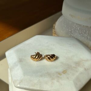 Mejuri Gold Vermeil Dome Huggie Earrings